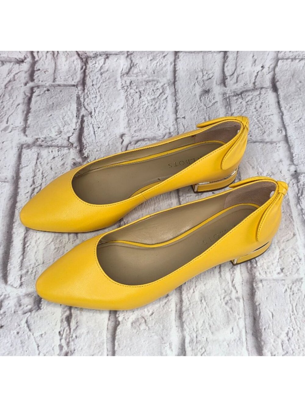 Talbots Womens Flats Sz 8.5M Yellow Leather Edison Back Keyhole Pointy Toe EUC